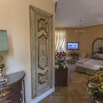 Royal Trinita Dei Monti Hotel 4*