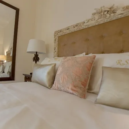 Royal Trinità Dei Monti Hotel 4*