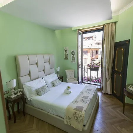 Royal Trinità Dei Monti Hotel 4*