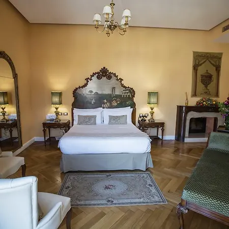 Royal Trinità Dei Monti Hotel 4*