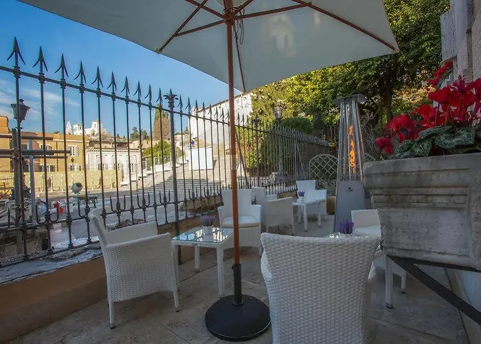 Hotel Royal Trinità Dei Monti 4*