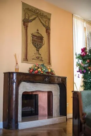 Royal Trinità Dei Monti 4*