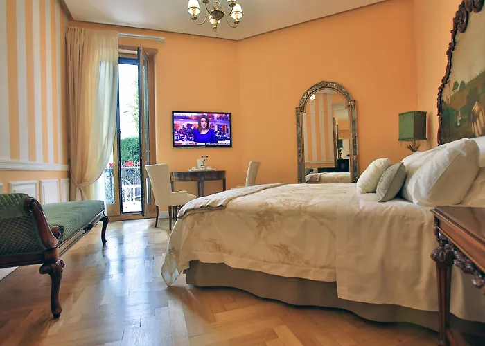 Royal Trinità Dei Monti 4*